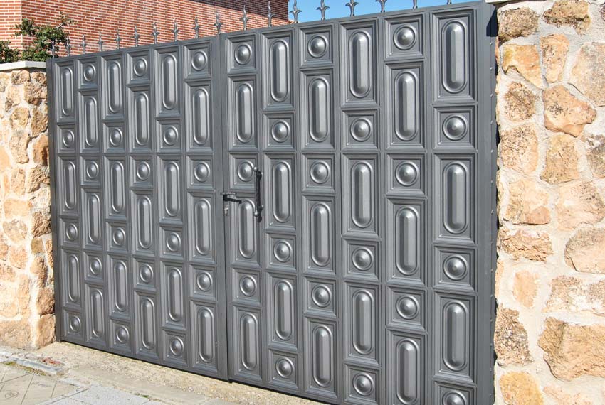 Puertas modernas de hierro forjado